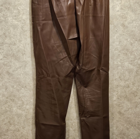 White Fox Edgy Rebellious SZ M Brown Hi Rise Sexy Faux Leather Mob Wife Pants - Picture 3 of 12